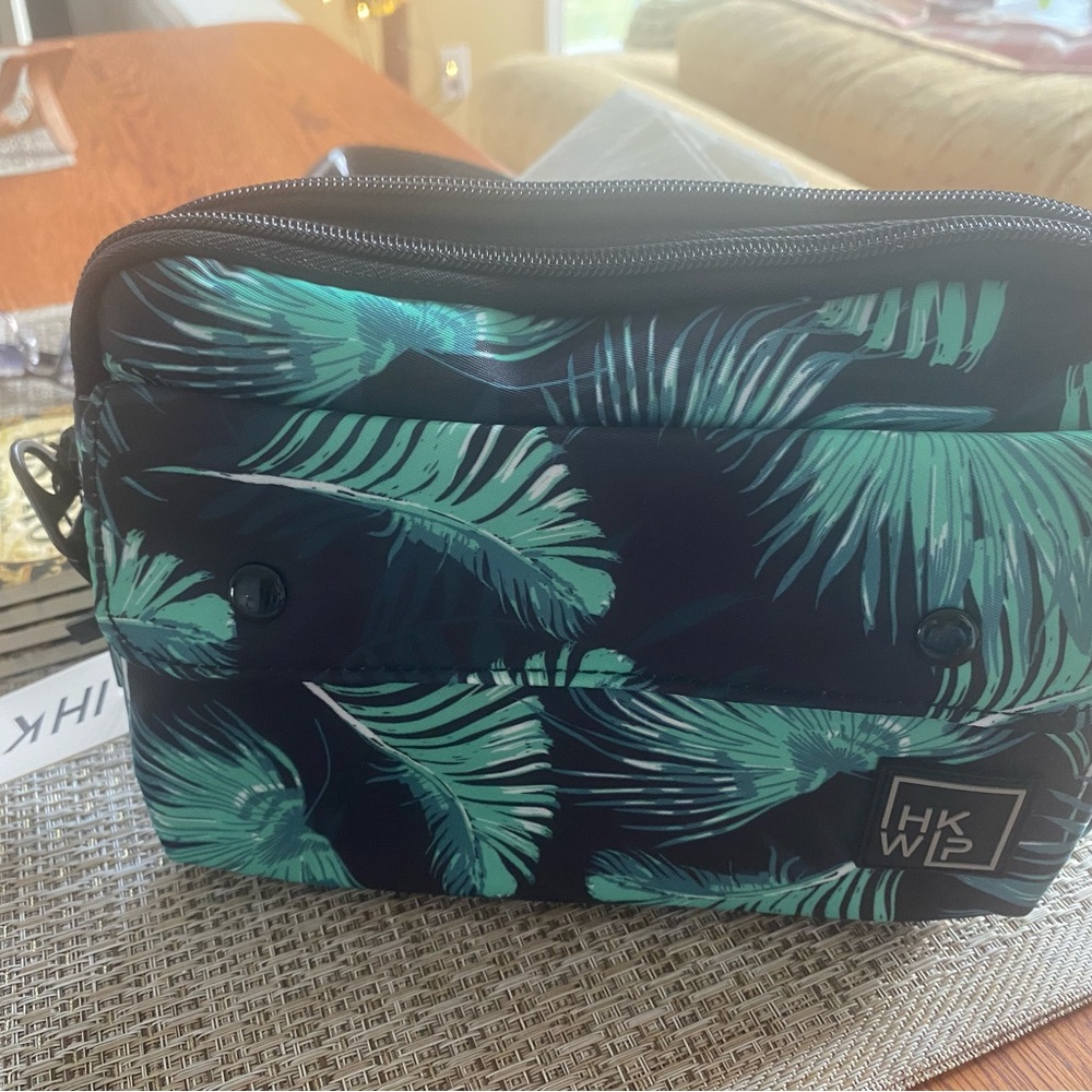 Women’s crossbody Print Bag - Green and Black